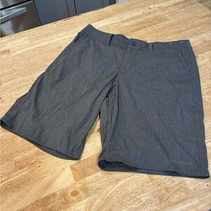 Patagonia Solid Wavefarer Board Shorts Recycled Nylon Mens Gray Size 33 B10
